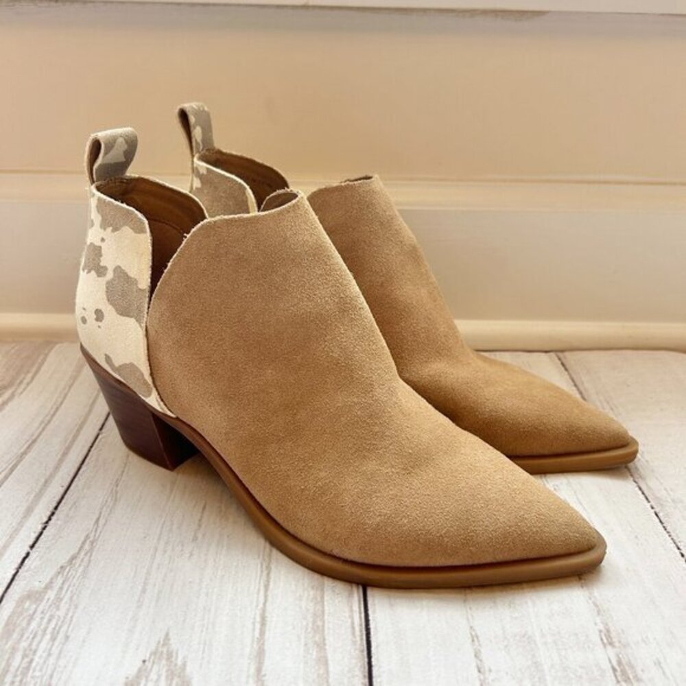 Dolce Vita Satara Stack Cow Print Ankle Suede Bootie Size 7 LIKE NEW